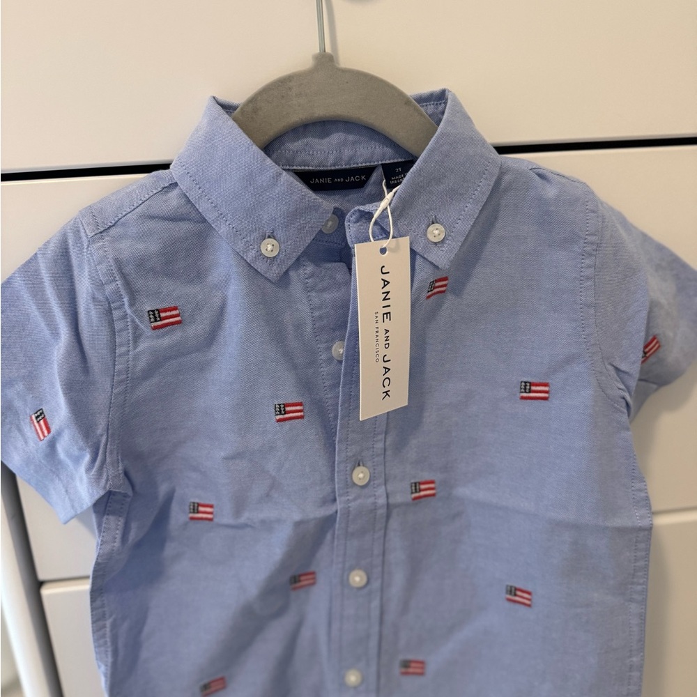 New with tags Janie and Jack Adorable Flag button up shirt